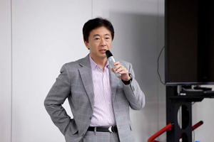 辻野晃一郎氏(アレックス 代表取締役社長兼CEO〈グーグル 前社長〉)